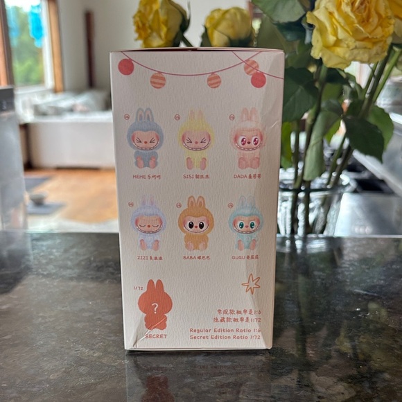 Pop Mart Labubu 'Have A Seat' Figure - Picture 4 of 4